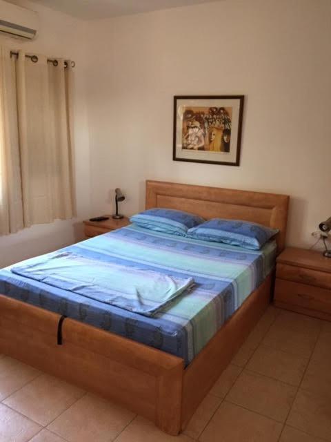 הבית של דרורי Neve Zohar Buitenkant foto