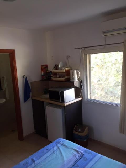 הבית של דרורי Neve Zohar Buitenkant foto
