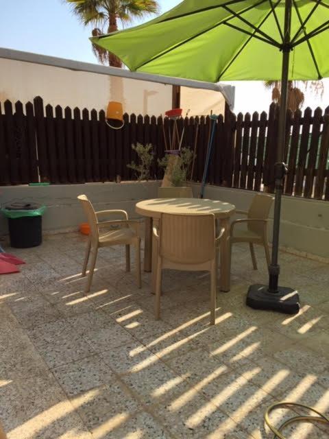 הבית של דרורי Neve Zohar Buitenkant foto